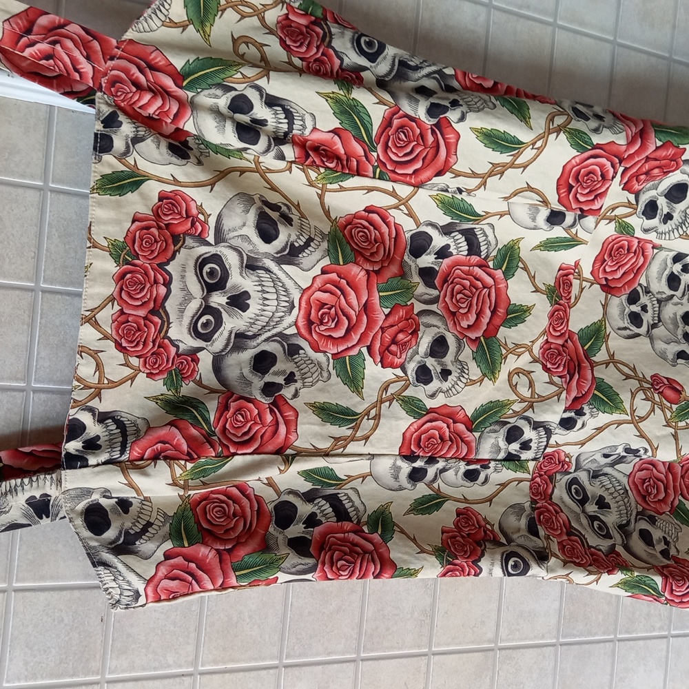 Skulls and Roses Dress - Picture 3 of 5